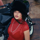 Rosalía bikeuse dans le clip "Saoko"