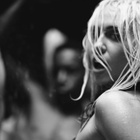 Miley Cyrus se lâche dans "River"