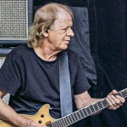 AC/DC : le guitariste hospitalisé en pleine tournée