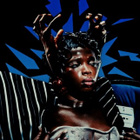 Theodora : son nouveau clip fou "Des mythos"