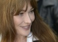 Carla Bruni met "Quelqu'un m'a dit" aux enchères