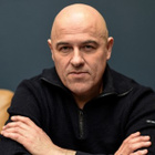 Dominique A boycotte Vincent Bolloré
