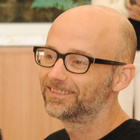 Moby électrisé en plein concert (vidéo)