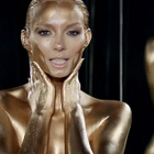 Ricki-Lee nue dans son nouveau clip sulfureux !