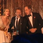 Le Prince William chante avec T. Swift et B. Jovi !