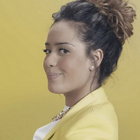 Amel Bent dévoile le clip de "Regarde-nous"
