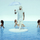 "New Flame" : Chris Brown entre ciel et mer