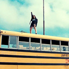 Charli XCX s'éclate dans "Break the Rules"