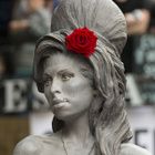 Amy Winehouse : une statue dévoilée à Londres