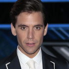 Mika chante "Good Guys", son nouveau single