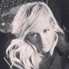 Ellie Goulding chante "Love Me Like You Do"
