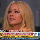 Avril Lavigne, en larmes, évoque sa maladie