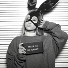 Ariana Grande sensuelle sur "Be Alright"
