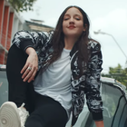 Jain revient avec Fakear : écoutez !