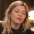 Louane chante "Si t'étais là" en piano-voix