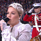Pink chante l'hymne national américain