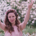 Natasha St-Pier revisite Sainte-Thérèse : le clip !