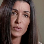 Jenifer, émue, raconte son accident de la route
