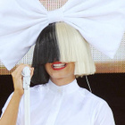 Sia : une interview en direct... des toilettes