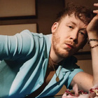 Eddy de Pretto : son nouveau single est "Freaks"