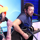 Patrick Bruel chante pour les victimes du conflit