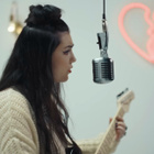 Hoshi : un clip de rupture poignant