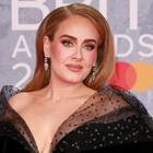 Adele surpasse Whitney Houston