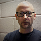 Moby a choisi "Lie Down In Darkness"