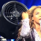 Beyoncé se moque de l'incident du ventilateur
