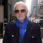 Aznavour hué après deux heures de retard
