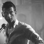 Arctic Monkeys chez les bikers pour "Arabella"
