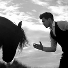 Vincent Niclo joue les "Cavaliers"