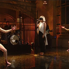"Elastic Heart" : le live grandiose de Sia au "SNL"