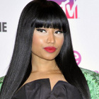 N. Minaj : festival de fesses devant une cathédrale
