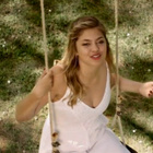 Louane : découvrez le clip "Jeune"