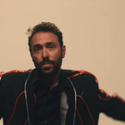 Charlie Winston part en "Weekend"