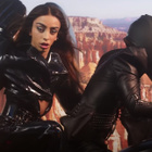 Bilal Hassani seul et heureux sur "Dead Bae"