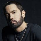 Eminem chante pour "Elvis"