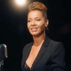 Chimène chante "Non, je ne regrette rien" de Piaf