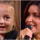 Jenifer fait une surprise à une petite fille