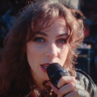 Adé en mode rock dans le clip "J'me barre"