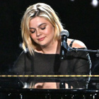 Louane dévoile une version acoustique de "maman"
