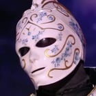 Mask Singer : qui chantait sous le costume de la Porcelaine ?