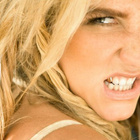 Ke$ha dévoile le clip "Backstabber"