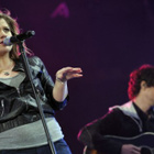 Kelly Clarkson reprend Eminem sur scène !