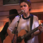 Katie Melua chante dans "C à vous"