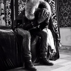 Maître Gims dévoile son nouveau clip "Changer"