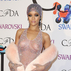 Rihanna provoc' lors des CFDA Fashion Awards