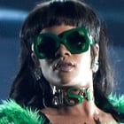 Rihanna met le feu aux iHeartRadio Music Awards