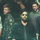 Foals frappe fort avec "A Knife In The Ocean"